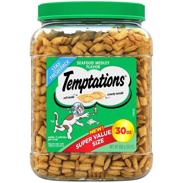 Temptations Classic Treats for Cats Seafood Medley Flavor, 30 Ounces