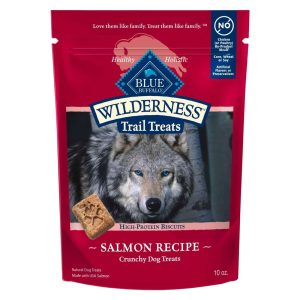 Blue Buffalo Wilderness Trail Treats, Grain Free Crunchy Dog Biscuits, Salmon Recipe, 10 Ounces