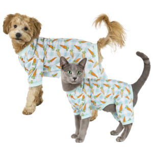Play On Dog or Cat Spring Pajamas, Carrot Print, Extra Small